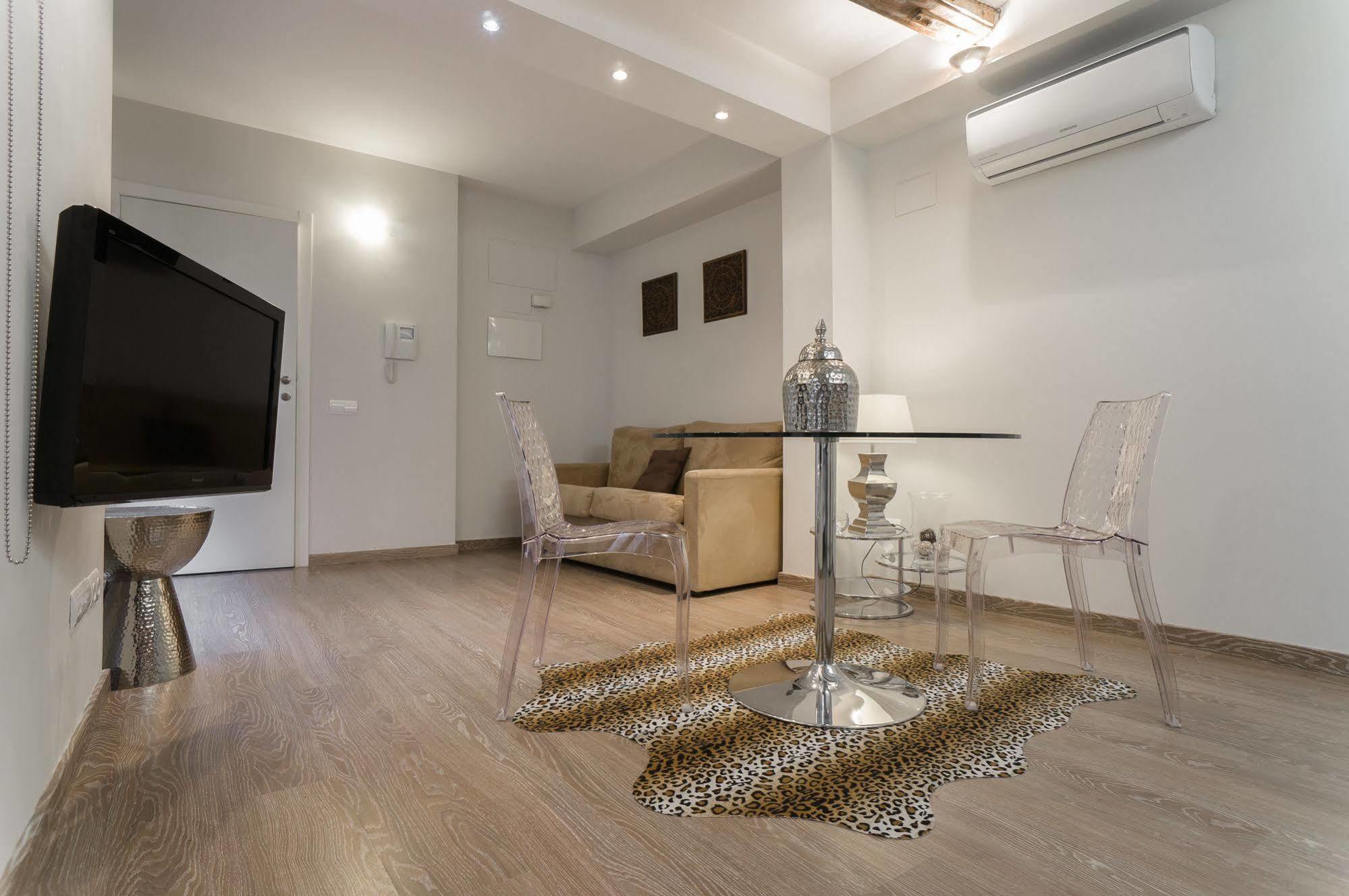 Kirei Apartment Sombrereria Valencia Luaran gambar